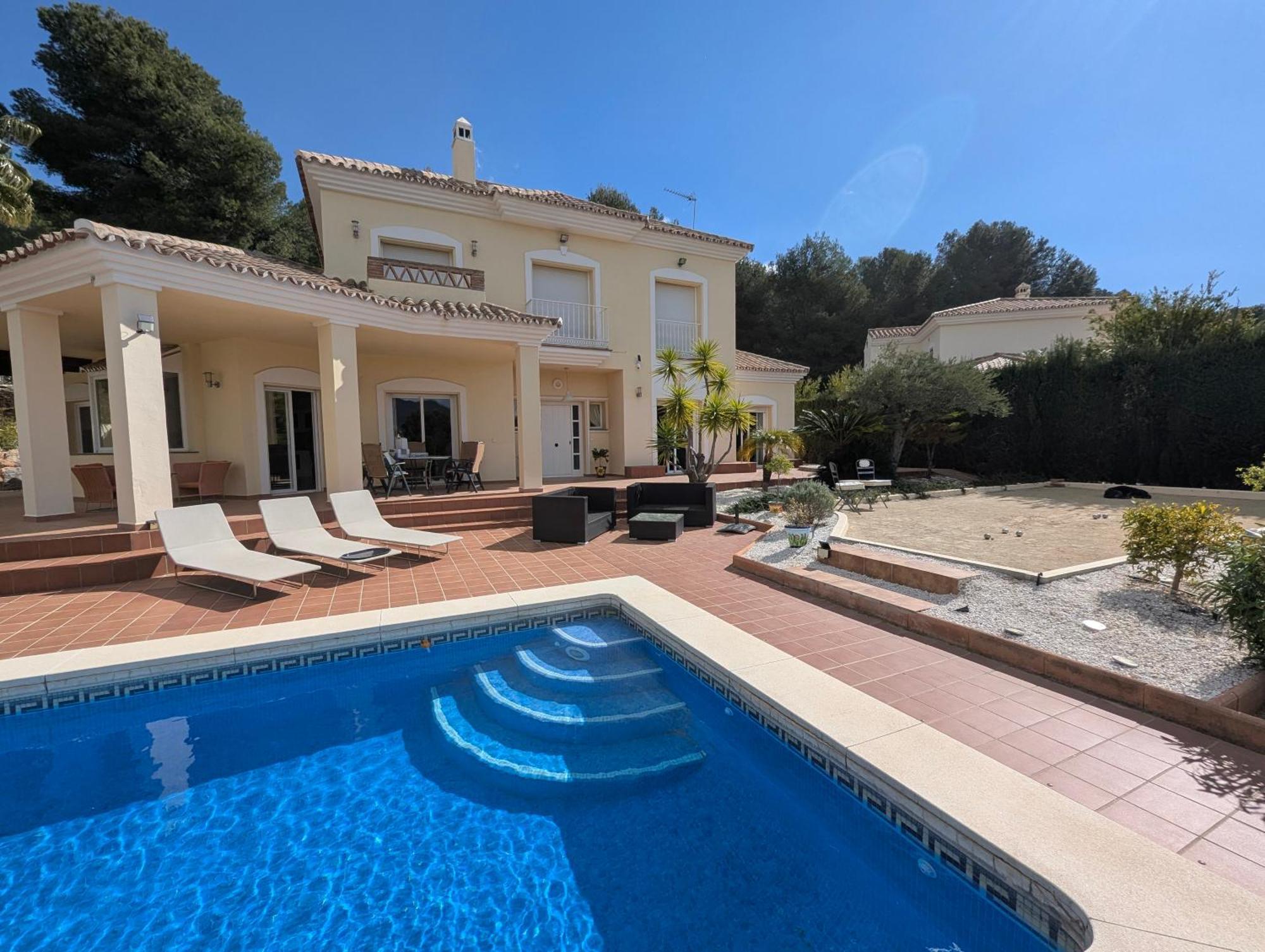 With Pool And Boule Right On Alhaurin Golf Villa *